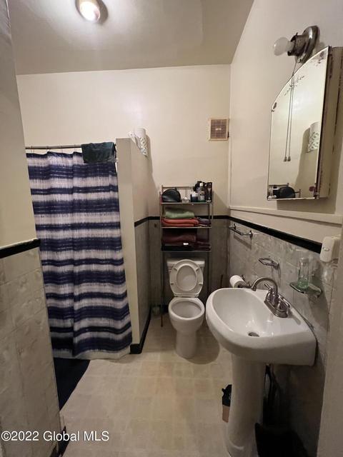 54 Mcclellan St, Schenectady, NY 12304 photo 8