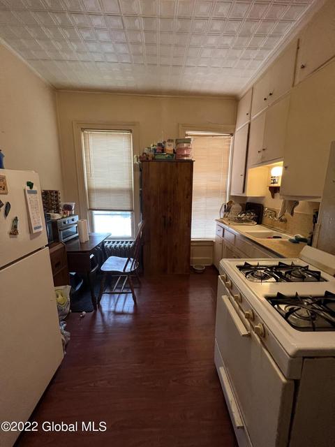 54 Mcclellan St, Schenectady, NY 12304 photo 23