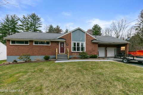 839 Warner Rd, Schenectady, NY 12309 photo 1