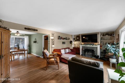 839 Warner Rd, Schenectady, NY 12309 photo 5