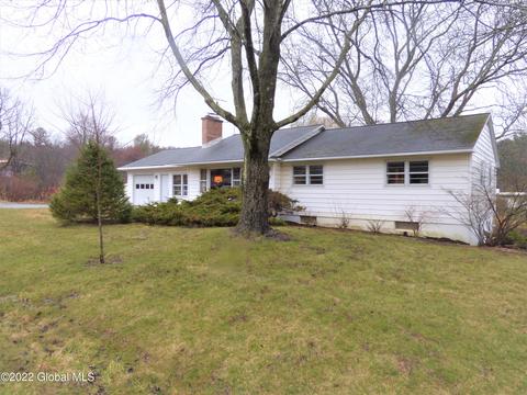 246 Juniper Dr, Schenectady, NY 12306 photo 1