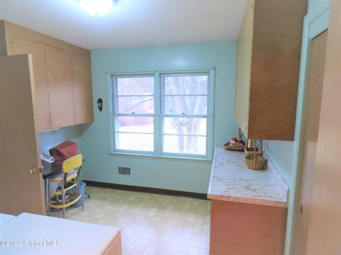 246 Juniper Dr, Schenectady, NY 12306 photo 12