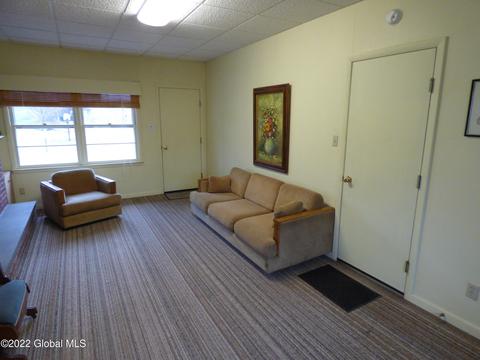 246 Juniper Dr, Schenectady, NY 12306 photo 6