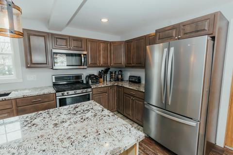 124 Dunlap Rd, Amsterdam, NY 12010 photo 8