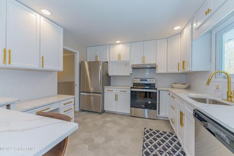 3097 E Old State Rd, Schenectady, NY 12303 photo 14