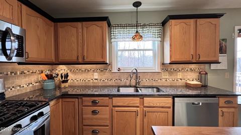 135 Trinity Pl Pl, Selkirk, NY 12158 photo 22