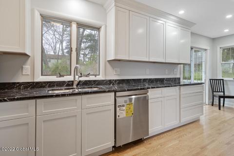 169 Corlaer Ave, Schenectady, NY 12304 photo 4