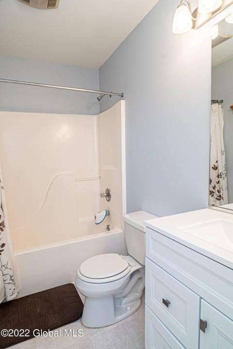 32 Domenico Dr, Glenmont, NY 12077 photo 35