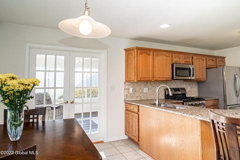 32 Domenico Dr, Glenmont, NY 12077 photo 16