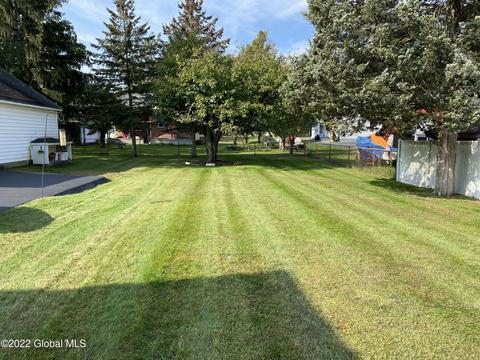 1220 Lark St, Schenectady, NY 12306 photo 3
