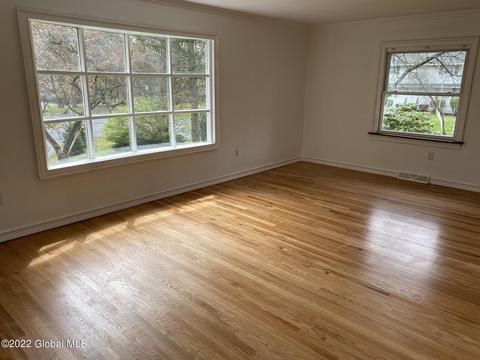 3 Windsor Dr, Halfmoon, NY 12065 photo 13