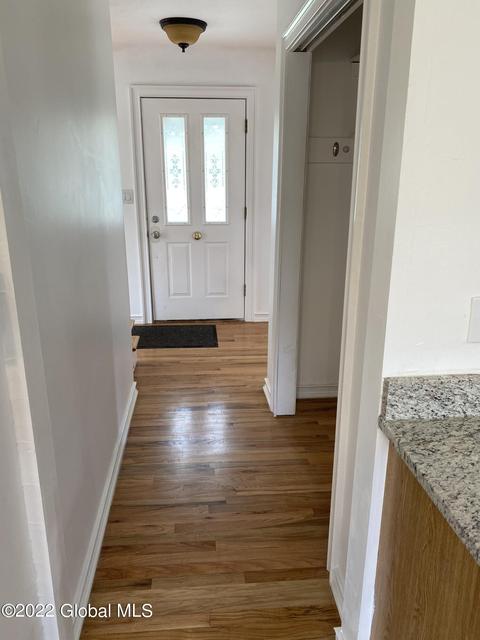 3 Windsor Dr, Halfmoon, NY 12065 photo 5