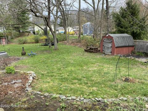 3 Windsor Dr, Halfmoon, NY 12065 photo 4