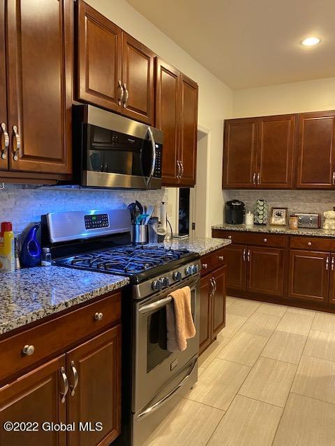 107 Sheldon Dr, Mechanicville, NY 12118 photo 8