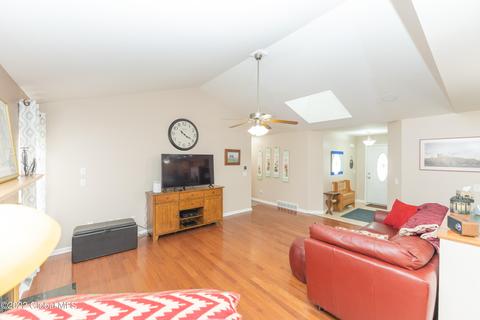 22 Sandy Ln, Selkirk, NY 12158 photo 18