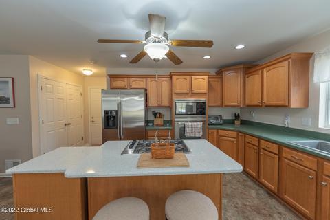 22 Sandy Ln, Selkirk, NY 12158 photo 11