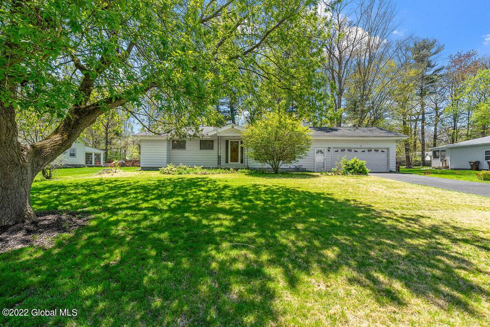 17 Circle Dr, Voorheesville, NY 12186 42 Photos MLS 202217448 Movoto