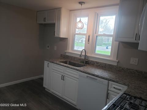 1069 Beverly St, Schenectady, NY 12306 photo 10