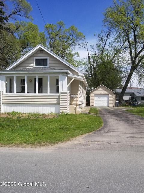 1069 Beverly St, Schenectady, NY 12306 photo 3