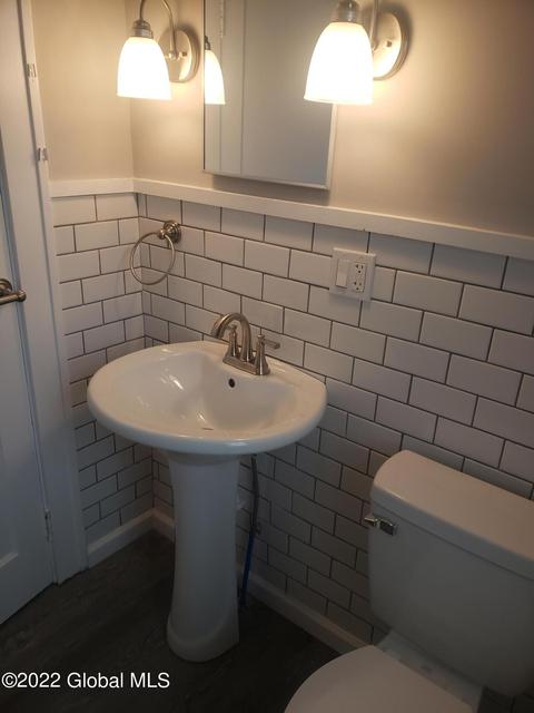 1069 Beverly St, Schenectady, NY 12306 photo 12