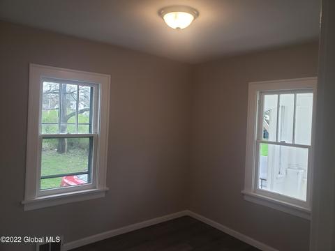 1069 Beverly St, Schenectady, NY 12306 photo 15