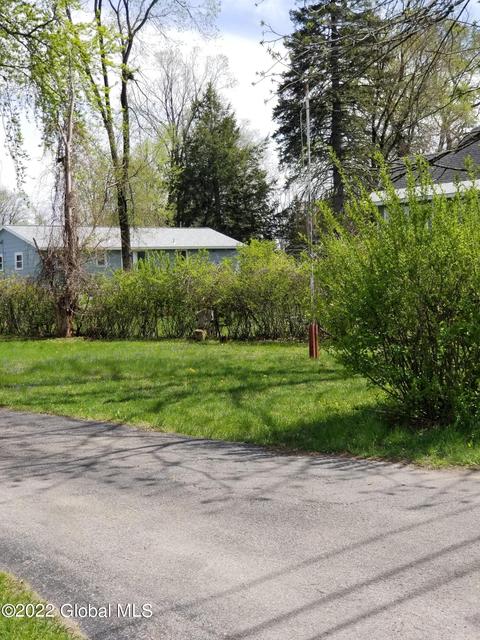 1069 Beverly St, Schenectady, NY 12306 photo 4