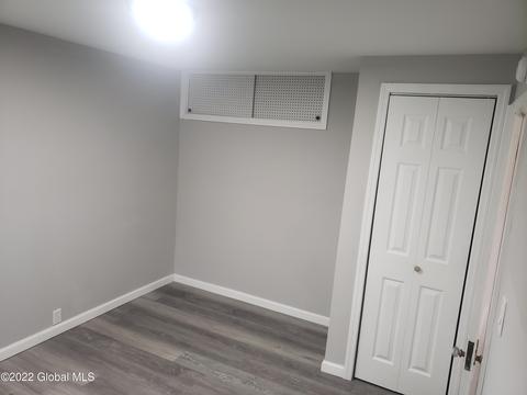 1069 Beverly St, Schenectady, NY 12306 photo 17