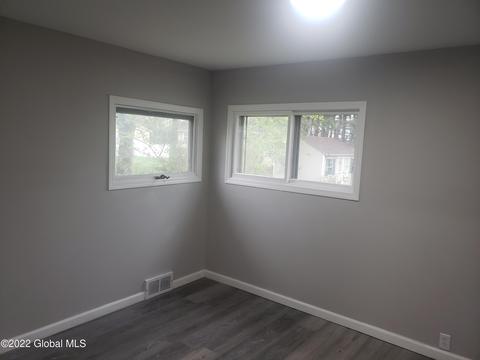 1069 Beverly St, Schenectady, NY 12306 photo 16