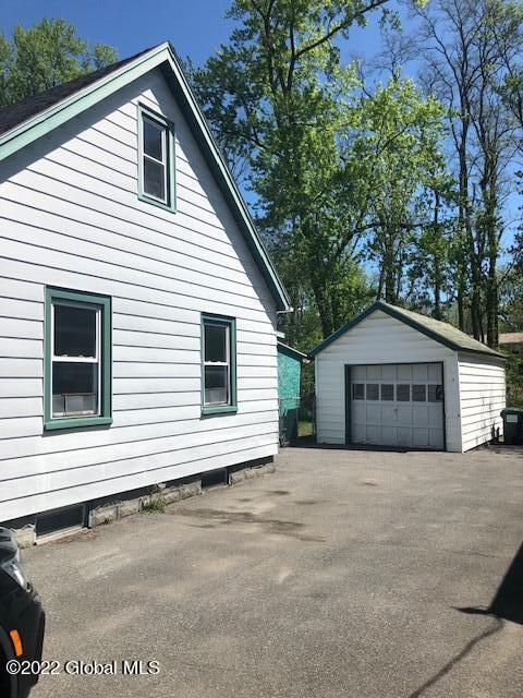 293 E Campbell Rd, Schenectady, NY 12303 photo 2