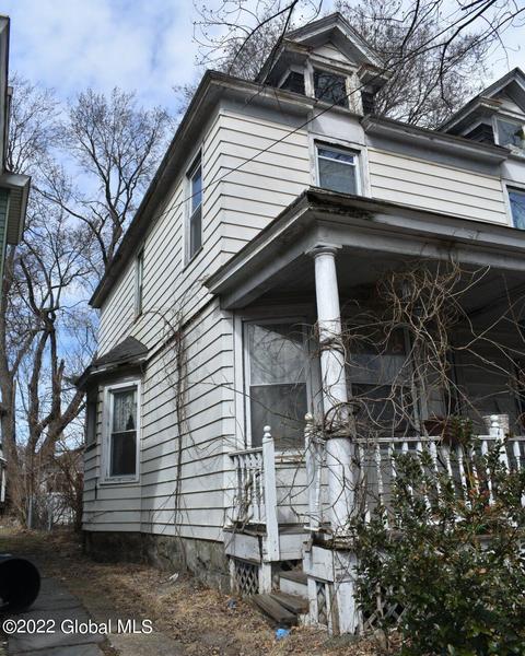 709 Mcclellan St, Schenectady, NY 12304 photo 6