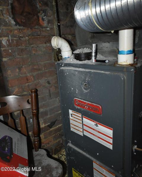 709 Mcclellan St, Schenectady, NY 12304 photo 39