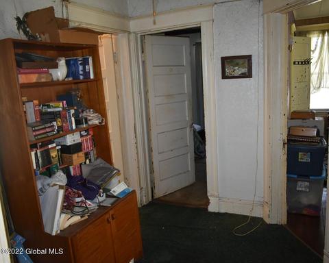 709 Mcclellan St, Schenectady, NY 12304 photo 46