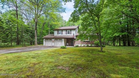 63 Paradowski Rd, Schenectady, NY 12302 photo 3
