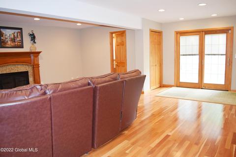 3 Aspen Rd, Latham, NY 12110 photo 18