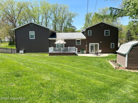 3 Aspen Rd, Latham, NY 12110 photo 4
