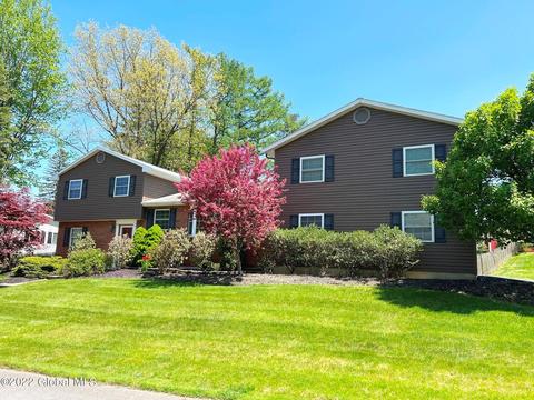 3 Aspen Rd, Latham, NY 12110 photo 1