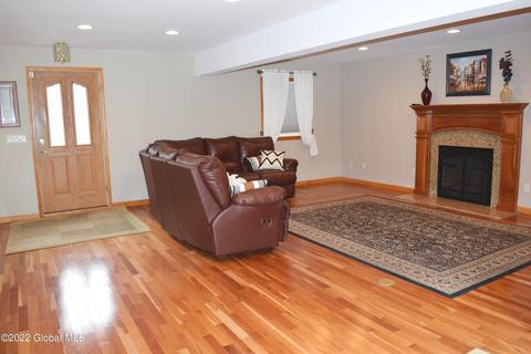 3 Aspen Rd, Latham, NY 12110 photo 17