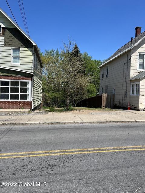 779 Eastern Ave, Schenectady, NY 12308 photo 3