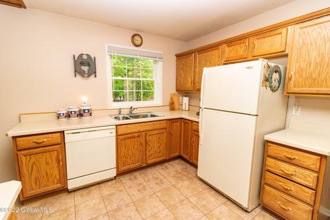 15 State St, Hadley, NY 12835 photo 17