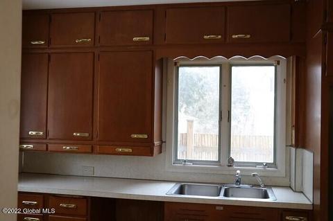 1030 Eastern Ave, Schenectady, NY 12308 photo 5