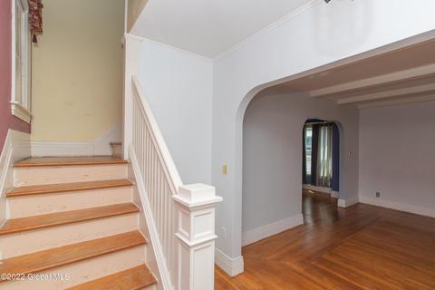 401 Eleanor St, Schenectady, NY 12306 photo 3