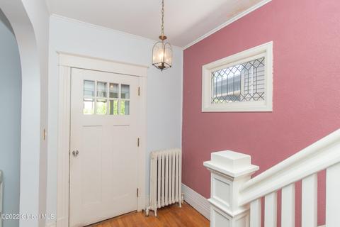 401 Eleanor St, Schenectady, NY 12306 photo 2