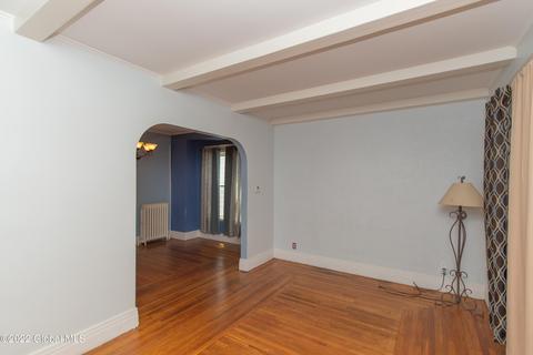 401 Eleanor St, Schenectady, NY 12306 photo 4