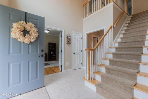 11 Crimson Leaf Dr, Delmar, NY 12054 photo 5