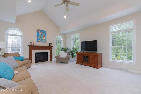 11 Crimson Leaf Dr, Delmar, NY 12054 photo 18