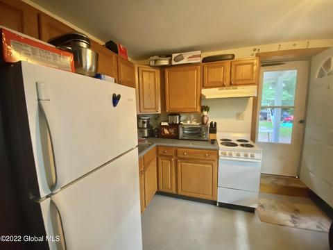 4 Liberty St, Corinth, NY 12822 photo 4