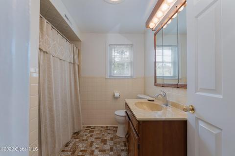 10 Mayflower Dr, Schenectady, NY 12306 photo 25