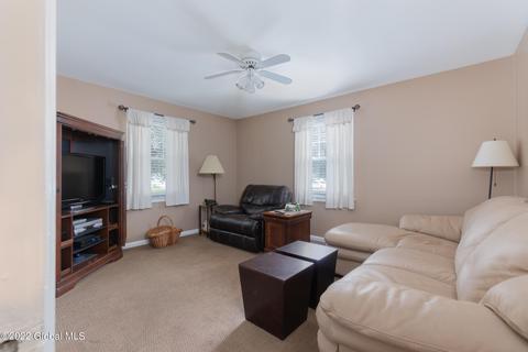 10 Mayflower Dr, Schenectady, NY 12306 photo 15