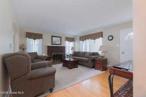 10 Mayflower Dr, Schenectady, NY 12306 photo 7