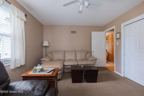 10 Mayflower Dr, Schenectady, NY 12306 photo 16